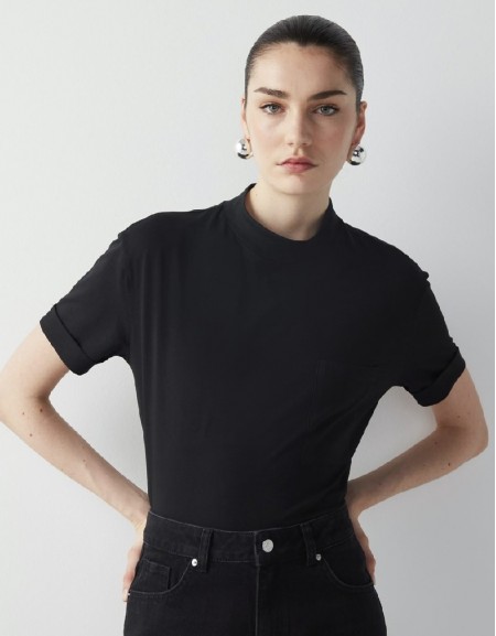 Black High Collar Basic T-Shirt
