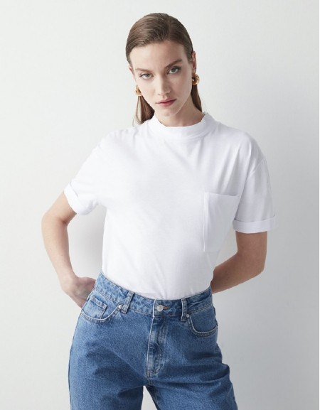 White High Collar Basic T-Shirt