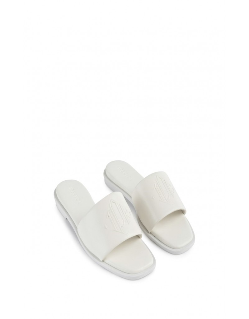 WHITE SLIPPER