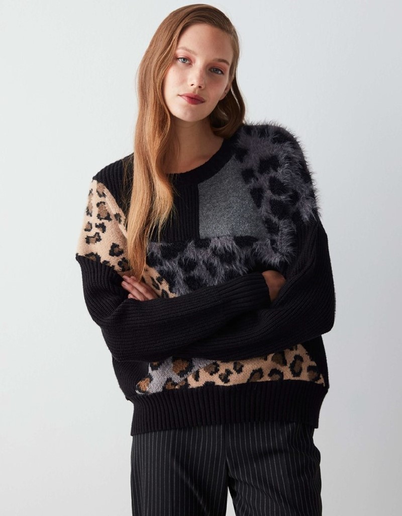 Black Leopard Pattern Garnish Knitwear