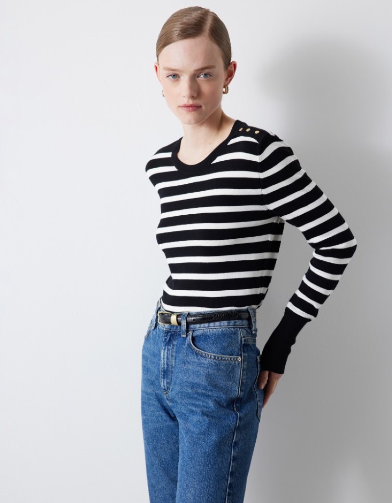 Black Knitwear