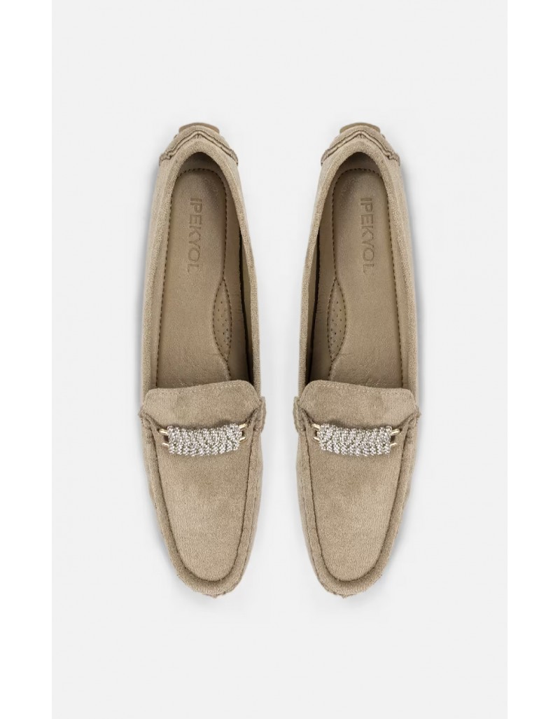 BEIGE FLATS