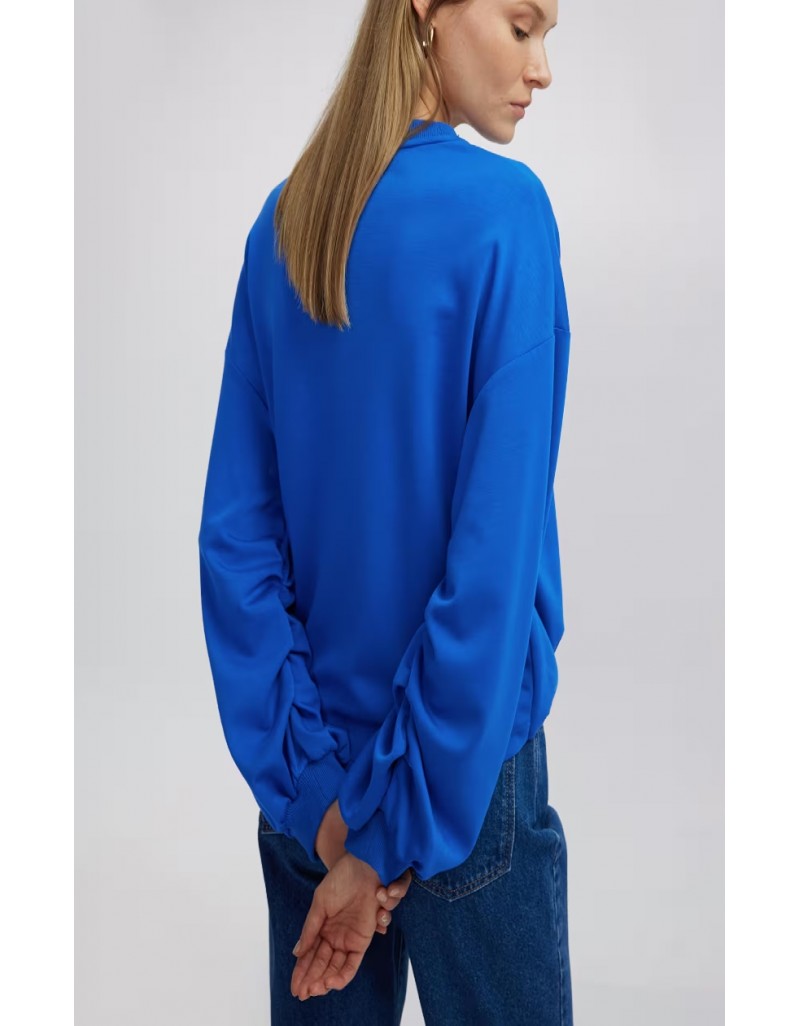 BLUE SWEATSHIRT