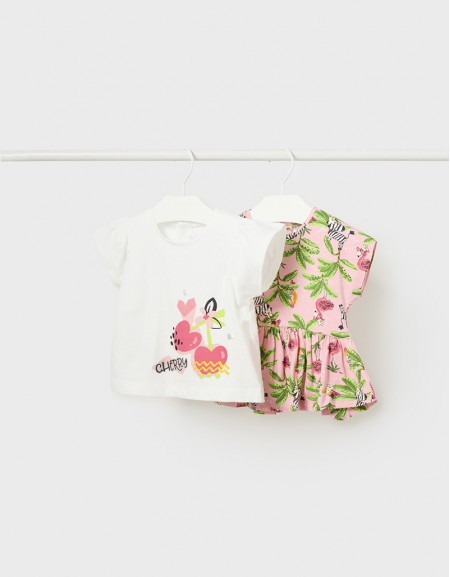 White 2 tshirts