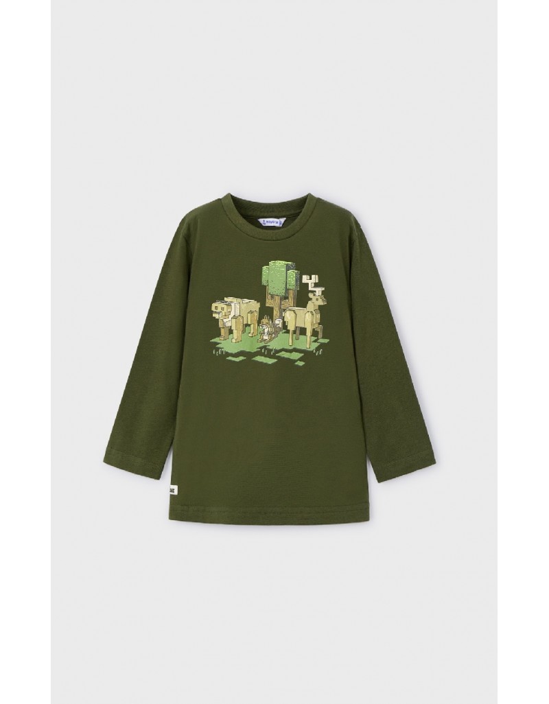 Khaki t-shirt nature