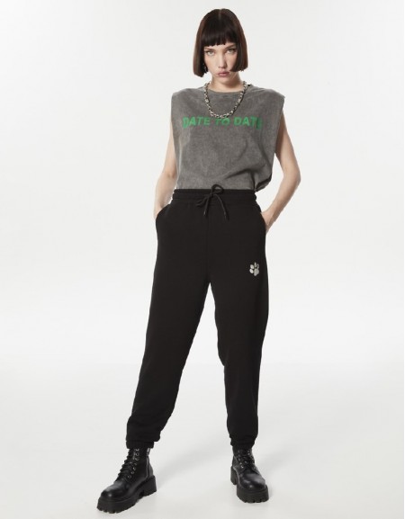Black Embroidery Detailed Jogger Pants