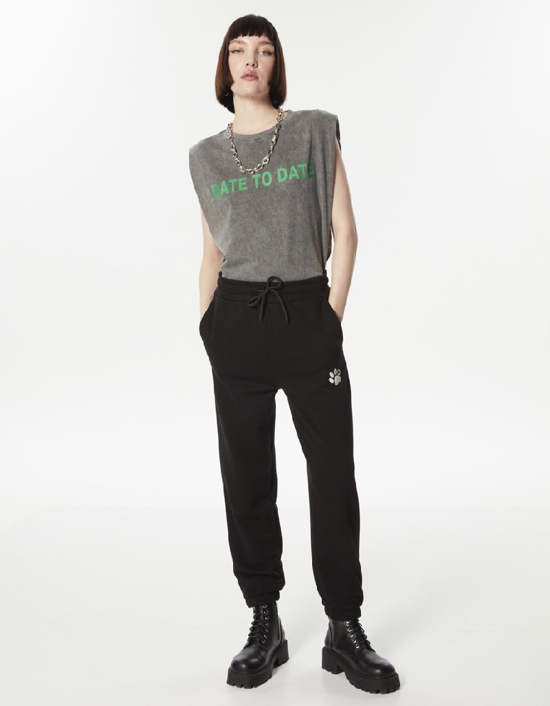 Black Embroidery Detailed Jogger Pants