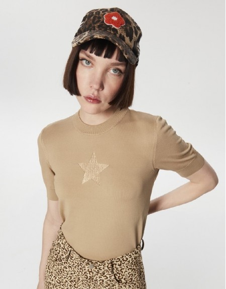 Natural Star Embroidered Slim Fit Knitwear