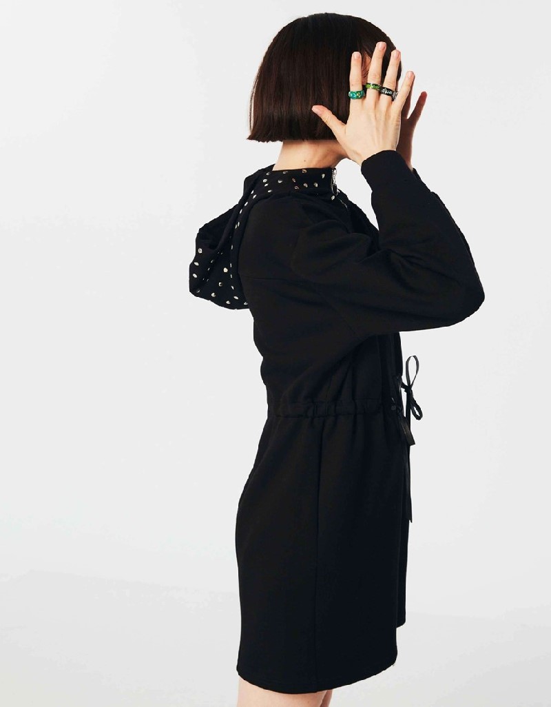 Black Adjustable Waist Dress With Metal Accessorie