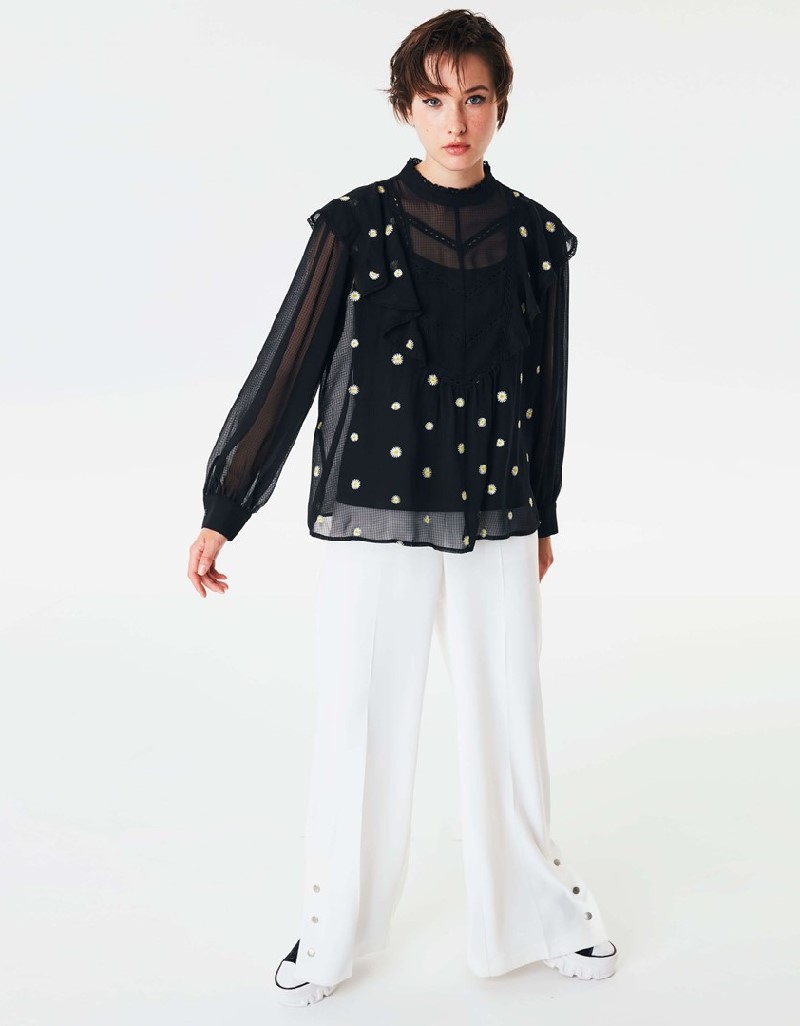 Black Daisy Embroidered Blouse