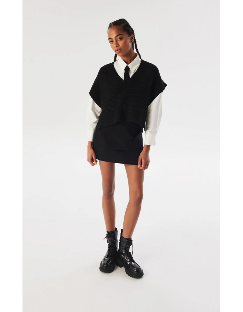 Black Knitwear