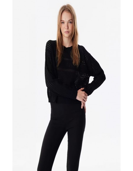 BLACK KNITWEAR